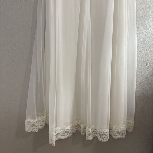 VTG Shadowline Peignoir Set Bridal Medium White Gown Nylon Double Chiffon Pearls - Picture 12 of 16